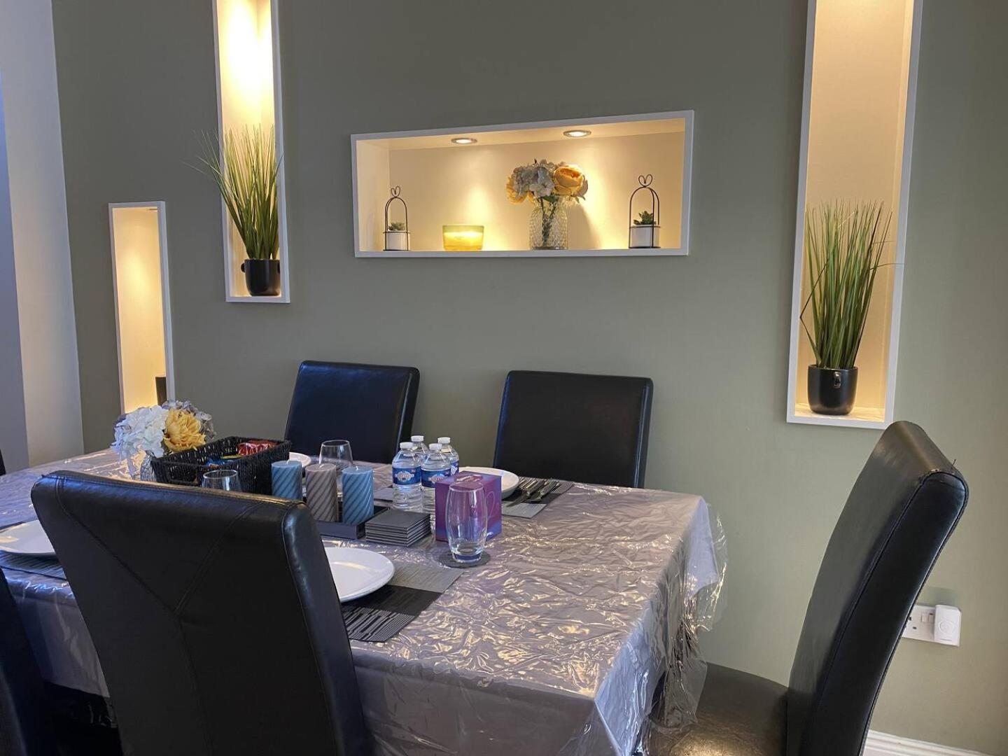 הוילה בלפסט 2Br Cozy Duplex מראה חיצוני תמונה
